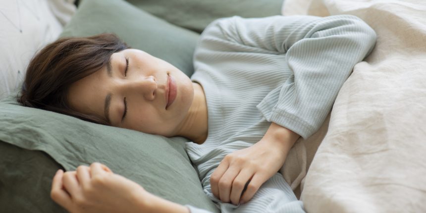 蒸し暑い夜には冷感寝具！快適に眠るための秘訣をお教えします
